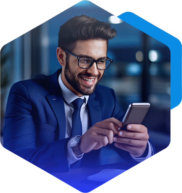 empresário usando número de celular virtual no WhatsApp bussiness